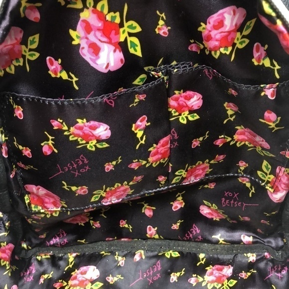 BETSEY JOHNSON ANIMAL PRINT & ROSES LITTLE BACKPACK - Picture 16 of 16
